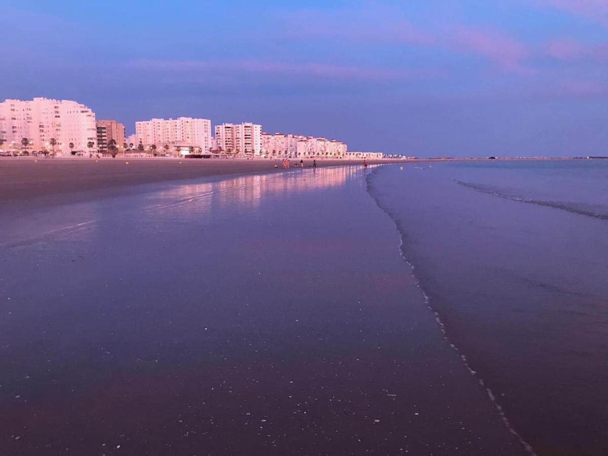 Primera línea de playa terraza y vista al mar El Puerto de Santa Maria Exterior foto